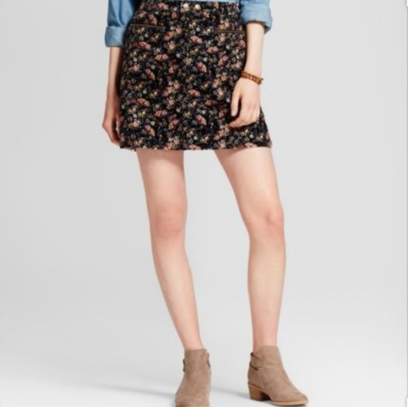 Mossimo Supply Co. Dresses & Skirts - 🌺Mossimo Floral Skirt
